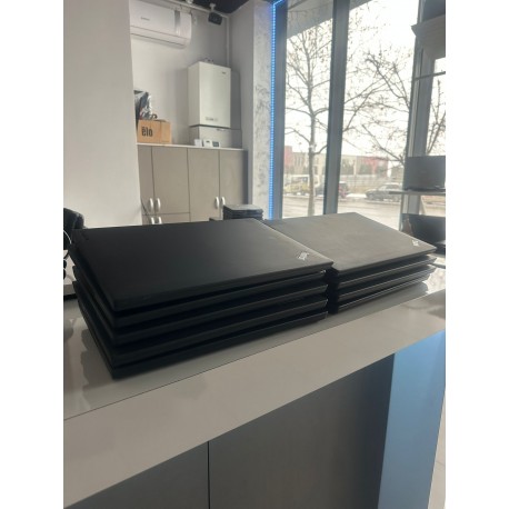 Lenovo T480 ThinkPad - i5-8350u- 8GB RAM - 256 GB SSD